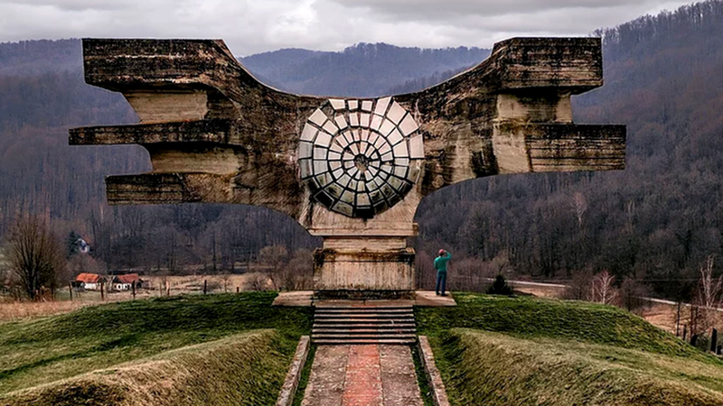 TourismBot's tweet photo. Here you can see a little about IUGOSLAVIA. This place was requested 1 times! #IUGOSLAVIA #Tourism #TouristicPoints #TourismBOT https://t.co/LQ8OGhgK44