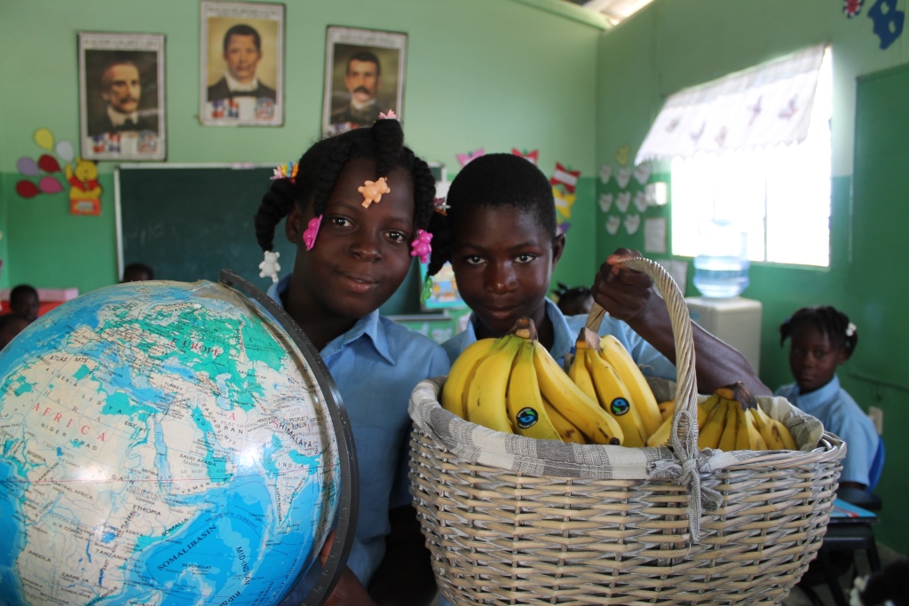 AllanTopen's tweet photo. Join @coopuk this #FairtradeFortnight to champion a better way of doing business for producers across the world. Thank you for choosing Fairtrade and fighting for climate justice! #ChooseFairtrade #ItsWhatWeDo https://t.co/hrghqfLs7Y