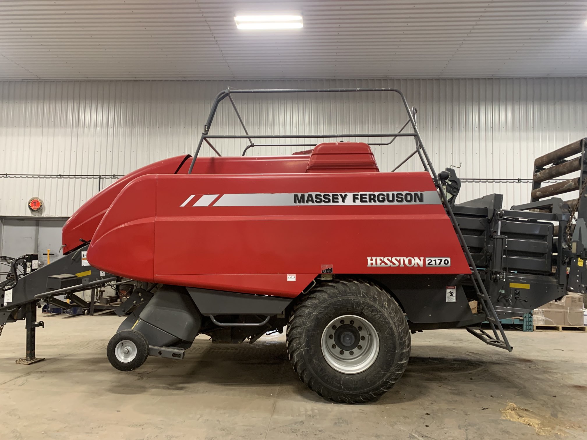 Mike Pearson 2170 Massey Ferguson Baler For Sale 3x4 Aprox Bales On Counter Asking Retweets Appreciated T Co Sbhmknlmgu Twitter