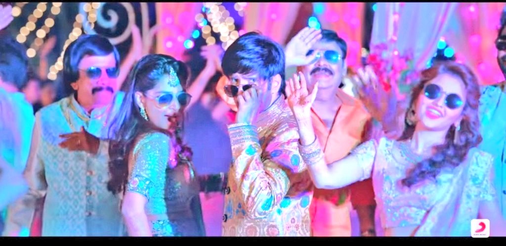 SantaSatham6's tweet photo. 1)#PerVachaalum 
#Dikkiloona
@iamsanthanam @thisisysr @kjr_studios @SoldiersFactory @SonyMusicSouth https://t.co/CqkDtFoutJ