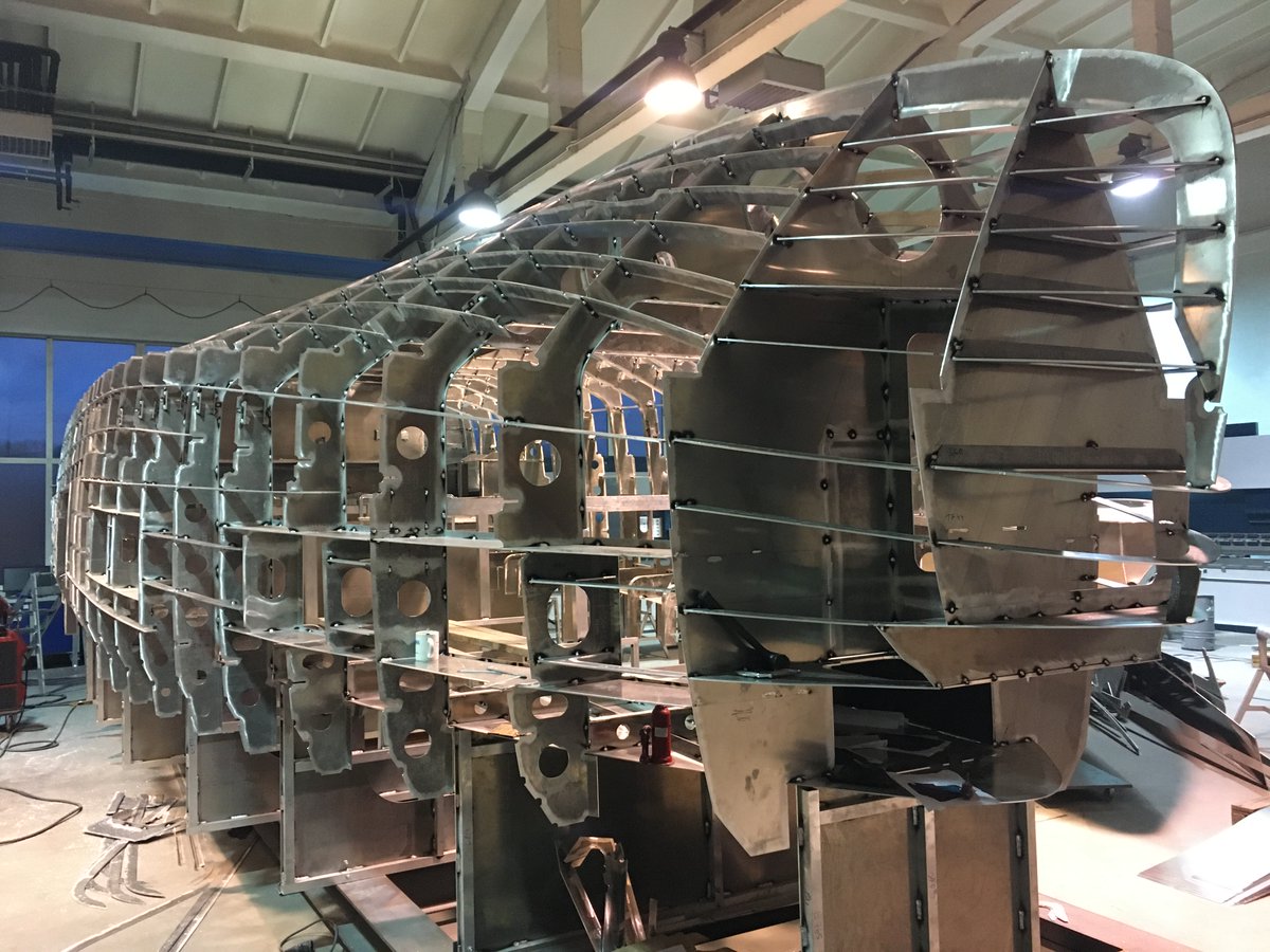 BicShipyard's tweet photo. to satisfy requirements for individual luxury - outstanding power, elegant lines and a well-crafted interior! 
The whole building process in 4 photos

#yachts #aluminiumboats #leisureyachting #BICaluminium #shipyard https://t.co/cdiu9OrQnE