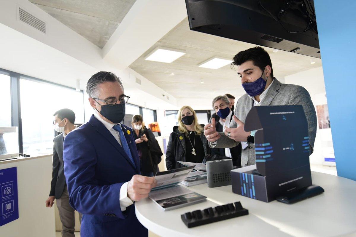 empresacat's tweet image. El #conseller @ramontremosa fa una visita institucional al #Segrià, on ha visitat @_Intech3d a Lleida, un centre de transferència tecnològica i de consultoria d’#impressió3D que va néixer per ser el referent territorial en l’expansió de la tecnologia d’impressió i escaneig 3D