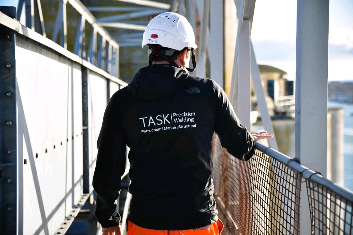 TaskWelding's tweet photo. Everyday is different in our office, that's what we love about Task Welding  💥

Here's a sneak peak of some maintenance jobs in Southampton Docks.

#TaskWelding #Engineering https://t.co/zhuBpR47zG