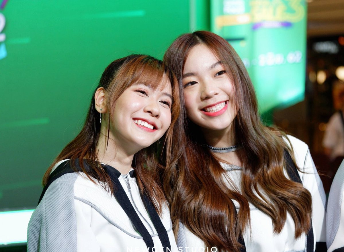 pun_community's tweet photo. รับชม/ฟัง #LYRAOurMemory ได้เเล้วตอนนี้บนทุก Streaming Platform ❤️😭

รับชม Music Video 🎶 : https://t.co/KOxRc1UYuf
สตรีมได้บนทุก Straming Platform : https://t.co/hPmpwZaaKV

เราจะคิดถึงเธอตลอดไปนะ #NoeyLYRA ❤️❤️

#PunLYRA #LYRA https://t.co/ZUUacauD9N