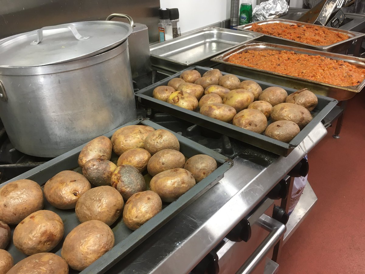 <a href="/HoveMethodists/">Hove Methodist</a> 75 jacket potatoes with veg chilli &amp; cheese &amp; rice pudding with jam sent out yesterday, thanks all. Huge thanks to <a href="/chrishenryman/">Chris Henry</a> &amp; <a href="/CarmenAppich/">Carmen Appich</a> who have kindly donated their Ward Budgets. From all of us at Food &amp; Friendship, thanks for thinking of us #community