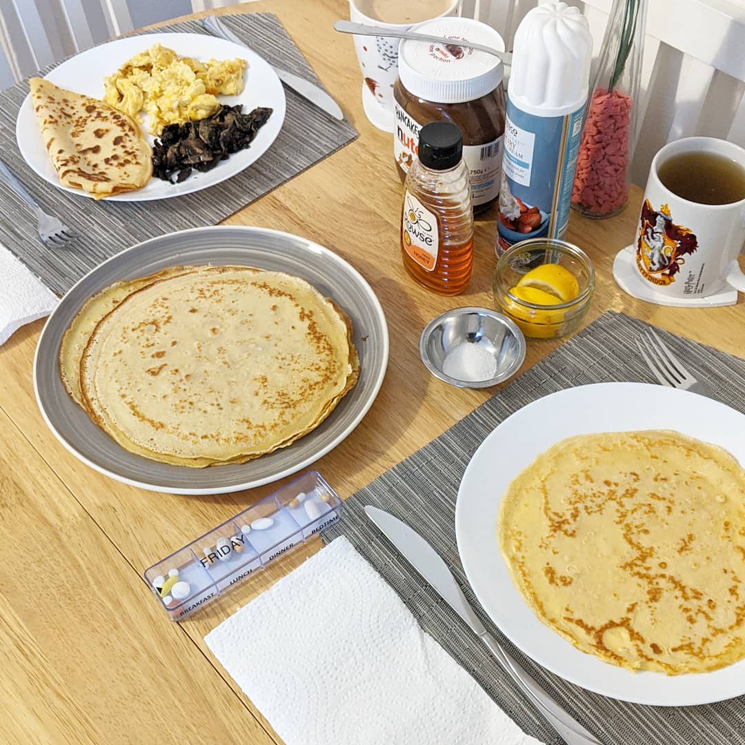 #PANCAKES! 🥞

Or #crepes if wonna be specific 😉

I know we're a few days late but Rima really wanted to make some yesterday and ended up making about 30! So no apple and pear for breakfast today 😁

It's fair to say we will be going on a BIG walk today to work this all off 👍🏽