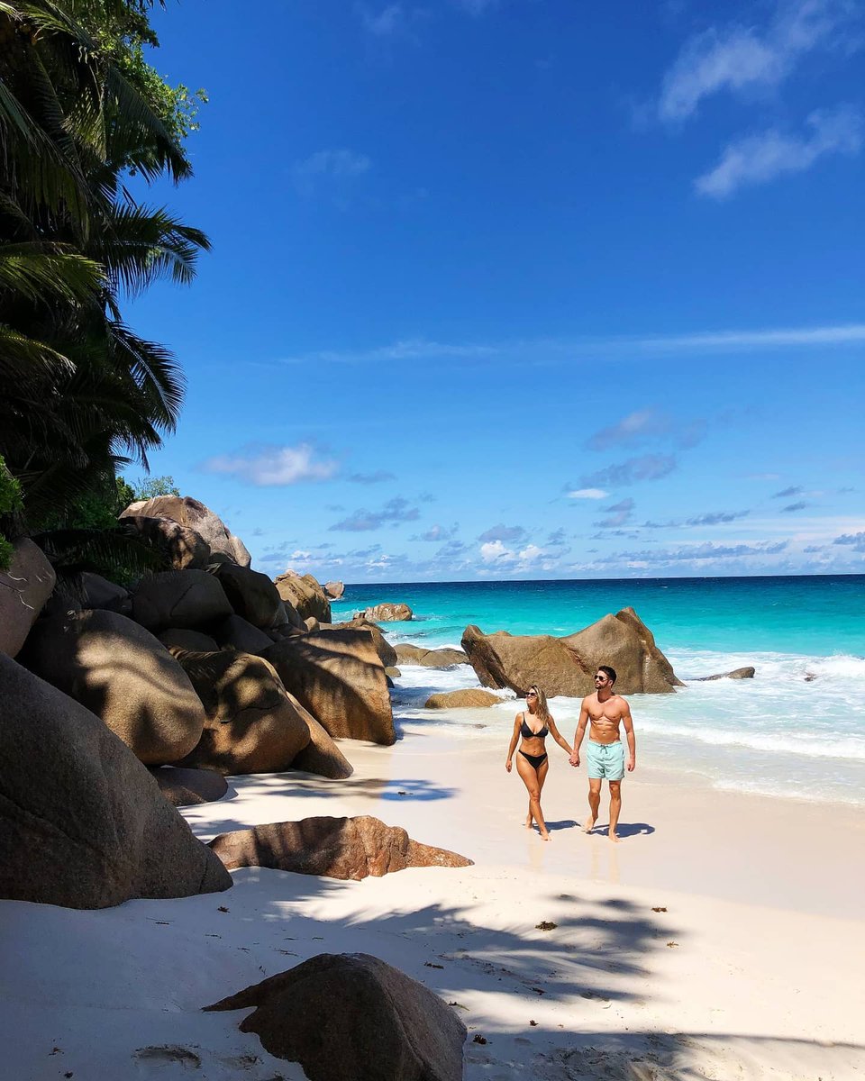 visitseychelles's tweet photo. So many unforgettable moments are possible in Seychelles just for you and your loved one! 💞

From romantic walks on our white sandy beaches to admiring the amazing view by the pool 😍

📷: lisa_explores_the_world &amp; californiacollective (IG)

#seychellesislands #visitseychelles https://t.co/58d6PiIt6w
