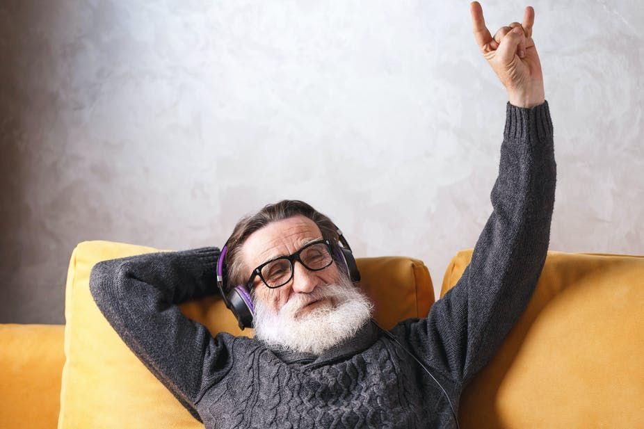 GreenMoonBand's tweet photo. Why we're obsessed with music from our youth https://t.co/nwyQ2P50o5 via @ConversationUK https://t.co/yd1N2ytRLO