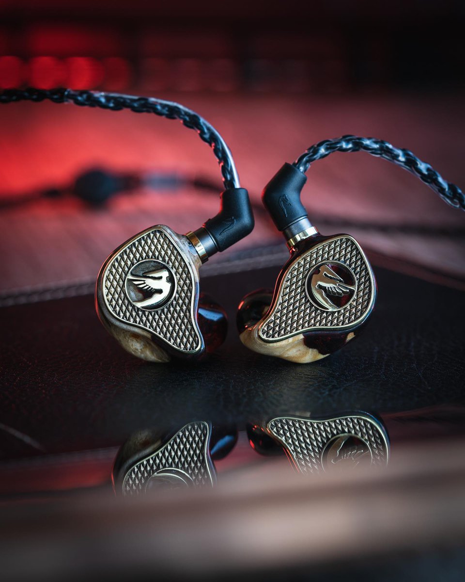 HandHeldAudio's tweet photo. Beautiful! ❤️ #jhaudio
Call us on 01992 719078 or email ears@handheldaudio.co.uk for further information on @JHAudio 

https://t.co/FCI7JgItwk https://t.co/jPFqKLtRDm