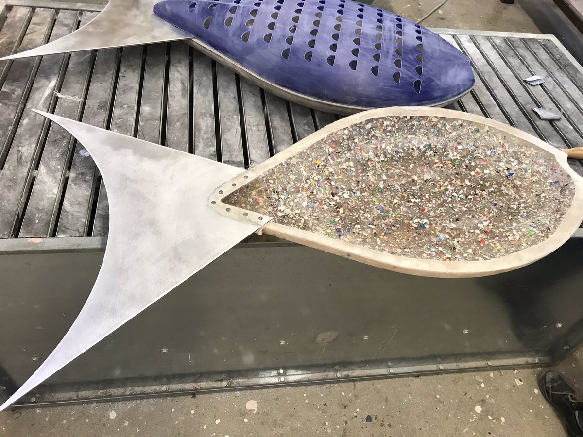 CDIBrisson's tweet photo. 👉🏻🙌🏻Nouveau point avant les vacances du projet #Plastique « Libérons-nous des bouteilles en plastique » ! ♻️ 🤗 Bravo aux élèves engagés et motivés dans ces deux créations 🐠🐟ponçage, usinage, assemblage en #PFMP #1MOD #reclycage #CDI #EDD @Valorplast https://t.co/vaSHhd99vK