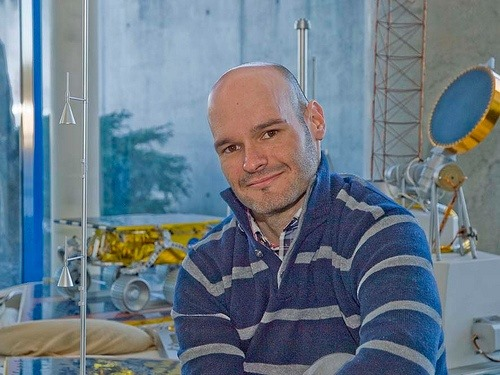 Ayto_Aznalcazar's tweet photo. Ayer vivimos con ilusión la llegada del #PerseveranceRover a Marte y nos sentimos muy orgullosos de nuestro paisano, Jose A. Rodríguez Manfredi, ingeniero jefe del MEDA.
¡Felicidades José Antonio! seguiremos disfrutando de tus logros. 
#Aznalcazar #mars2021 https://t.co/iUxXP8NL6y