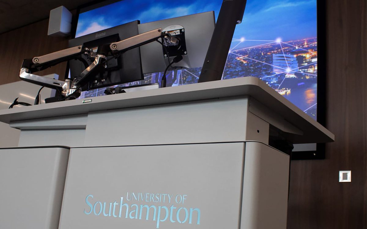 dnp_visiosign's tweet photo. Three extra-large dnp Supernova optical displays were chosen to deliver exceptional teaching and learning experiences at Southampton University’s new Centenary Building. Visual Displays created this month’s featured display solution.👍 

Read full story: https://t.co/NerX9ZYo0x https://t.co/R0xCUDv6Mv