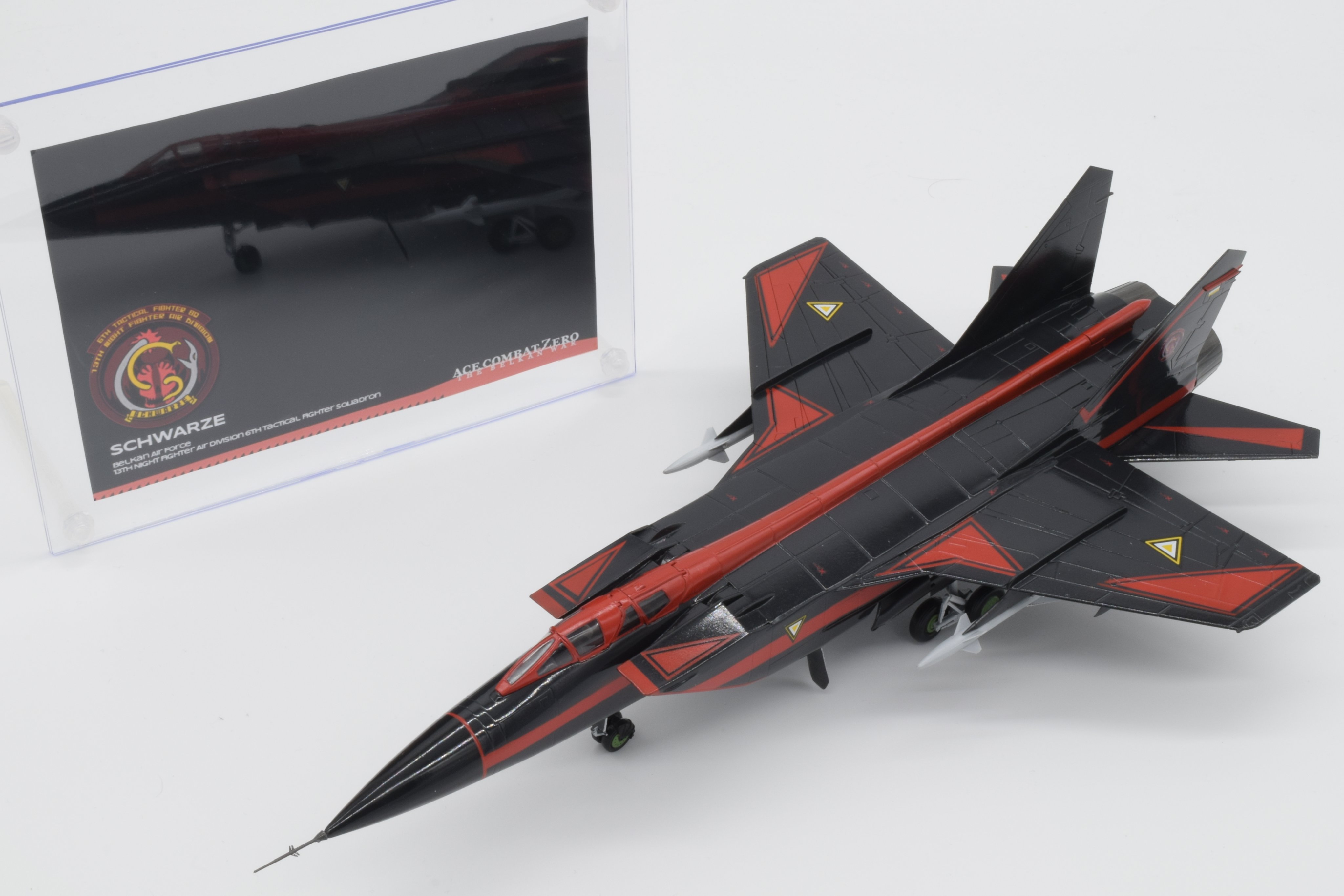 Seiyadon マルポン堂kit エースコンバット Acecombat Zero Ace25th Ace Combat Zero The Belkan War 1 72 Mig 31 Foxhound Schwarze あの機体 ありゃ ハゲ鷹 か エースコンバットゼロ マーセナリールート に敵エース部隊として登場する黒い