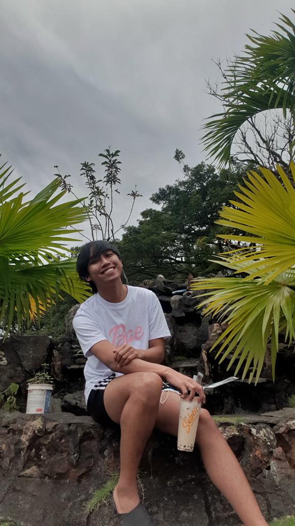 saintclaus_eso's tweet photo. You're not everybody's cup of tea, atleast I have may Melkti. So spill the tea.

It's a beautiful day to be Sober

Ps. Naol may borger and prays

#cravings #whenVANITYstrikes https://t.co/xnXOKYK95L