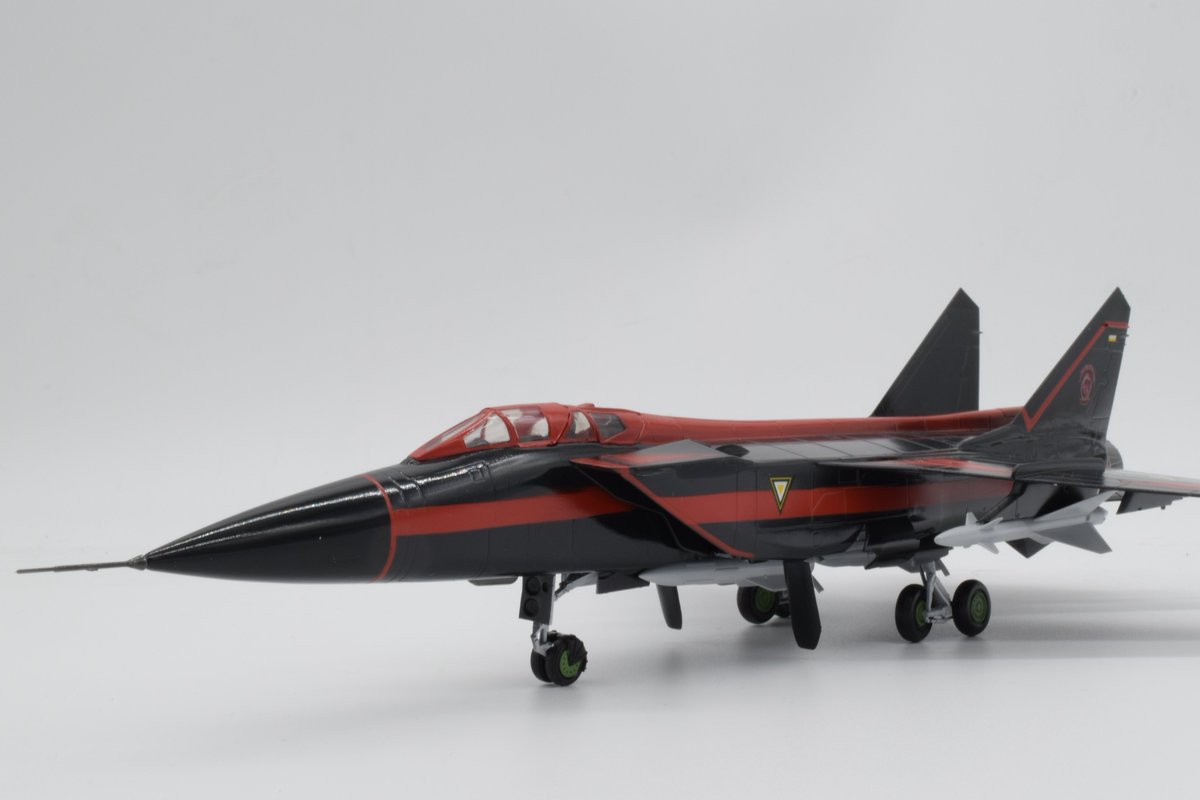 Seiyadon マルポン堂kit エースコンバット Acecombat Zero Ace25th Ace Combat Zero The Belkan War 1 72 Mig 31 Foxhound Schwarze あの機体 ありゃ ハゲ鷹 か エースコンバットゼロ マーセナリールート に敵エース部隊として登場する黒い