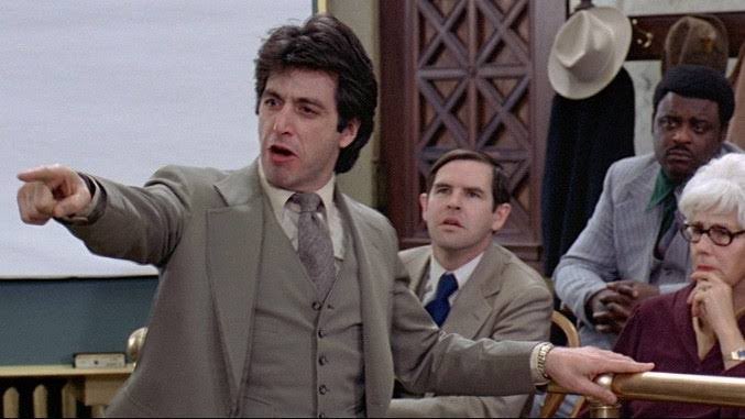 わたなべまさと アル パチーノの最高傑作は誰がなんと言おうと ジャスティス なのだが ラストで あのクソ野郎はすぐさまブタ箱行きだ と 破壊的な勢いでブチ切れるとこで 唾の飛び出方がヤバすぎて最初観た時は流石に 汚っ と思ってしまった