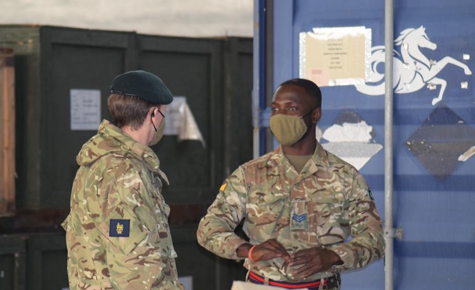 6RegtRLC's tweet photo. GOC 1 (UK) Div was briefed on the training expertise delivered by the STF(N) recently, including an upcoming VITAL course to be delivered specifically for 2 @RAnglians prior to their departure on Op NEWCOMBE #TrainingByDoing #TeamRhino #OneTeam @1UKDivision @CO_6Regt @102LOGX https://t.co/VyTgbJszTC