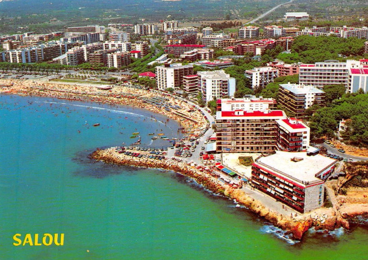 visitsalou's tweet photo. ⏳ Places such as #Pilons or #Llevant beach are witnesses of the evolution of our town. Today, and thanks to “Recordant #Salou”, we’d like to share a beautiful aerial photograph of this area
❓ What memories does it bring back?
#CostaDaurada https://t.co/LDutsRz7PB