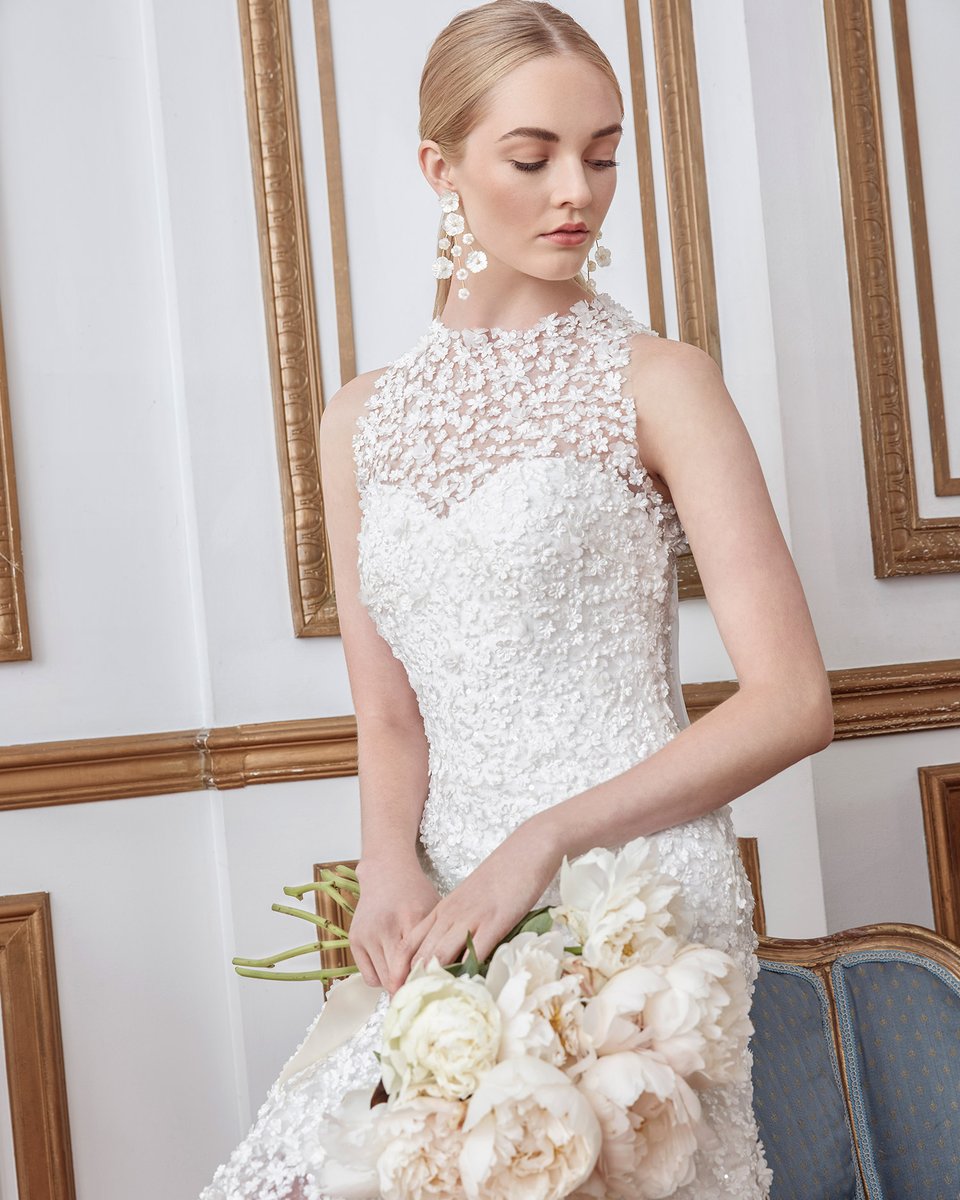 weddingi's tweet photo. Oh wow, look at those delicate floral details!🌼We're obsessed with DAISY from @sarehnouri the stunning Fall 2021 #LoveAlwaysWins collection. Take a closer look at https://t.co/gdAmVJSAMF

#Ad #SarehNouri #Wedding #WeddingDress #WeddingGown #Bridal #WeddingDresses #WeddingGowns https://t.co/vjyQOW1E2J