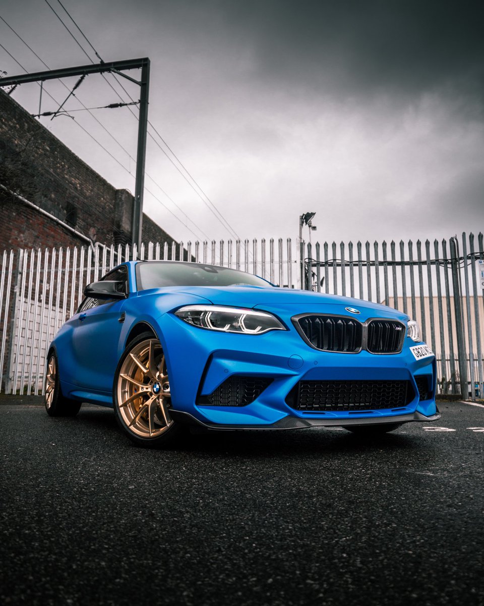 PerformanceR44's tweet photo. This M2CS Popped down today for a custom DCT surround - The M2CS comes with a full Gloss Carbon interior and the Normal M2s come with exposed so @shft.ldn worked some magic and made a Gloss Surround for the M2CS - Swipe to see 👌🏼
—
#M2CS #BMW #BMWM2CS https://t.co/dIsxM1ZS2T