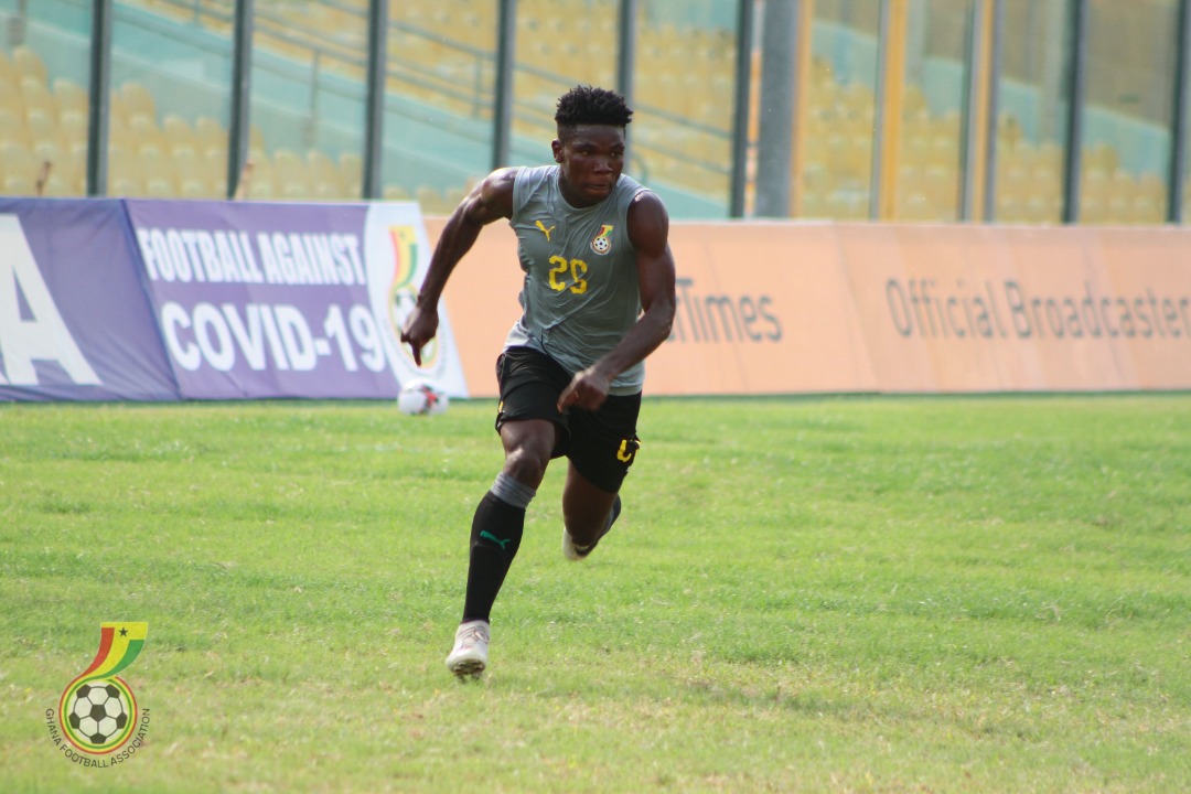 MaxwellQuaye07's tweet photo. It was a successful training with the Black Stars. @Awako10_ @OtouMichel and Haruna Jamal-deen, let's work hard to make Ghana proud. Back home and preparing for tomorrow's game
#BringBackTheLove https://t.co/MujLVdxvXr