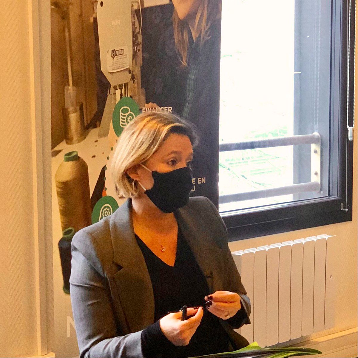 oliviagregoire's tweet photo. Échanges à Lille chez @franceactive Nord avec les #associations et les élus pour promouvoir le fonds #UrgencESS. 👉 Plus de 5800 demandes déjà  déposées, dont 413 dans la région Hauts-de-France. 
👉 Les premiers versements déjà en cours.
👉 Une adresse : https://t.co/updT14iieu https://t.co/hG2sNBRS5i
