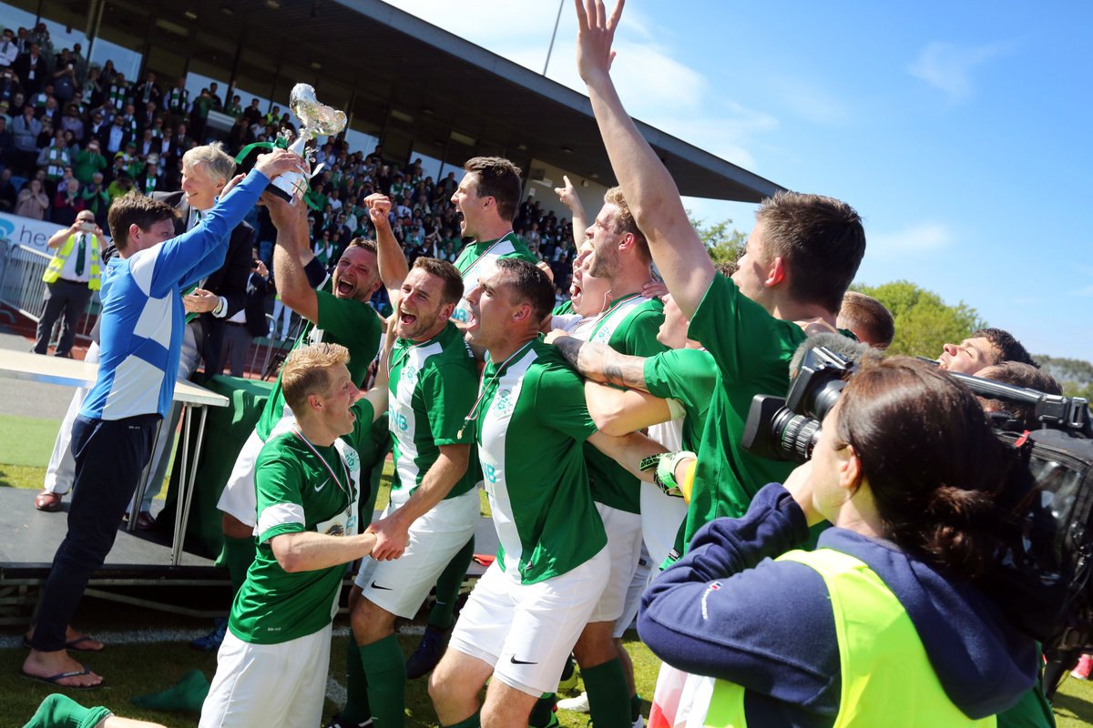GsyPressSport's tweet photo. ⚽ A quality player and also the most recent Guernsey captain to lift the Muratti Vase, CRAIG YOUNG is at No. 60 in our countdown of Guernsey Football's All-Time Top 100 supported by DWA. Read about 'Bongo' in today's @GuernseyPress 

https://t.co/ZXlQPzv4OU https://t.co/4JWEfIXgu9