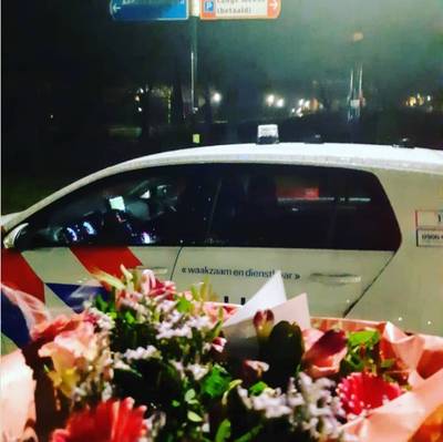 Politie houdt autostrippers aan in Culemborg en bedankt tipgever met een bloemetje..