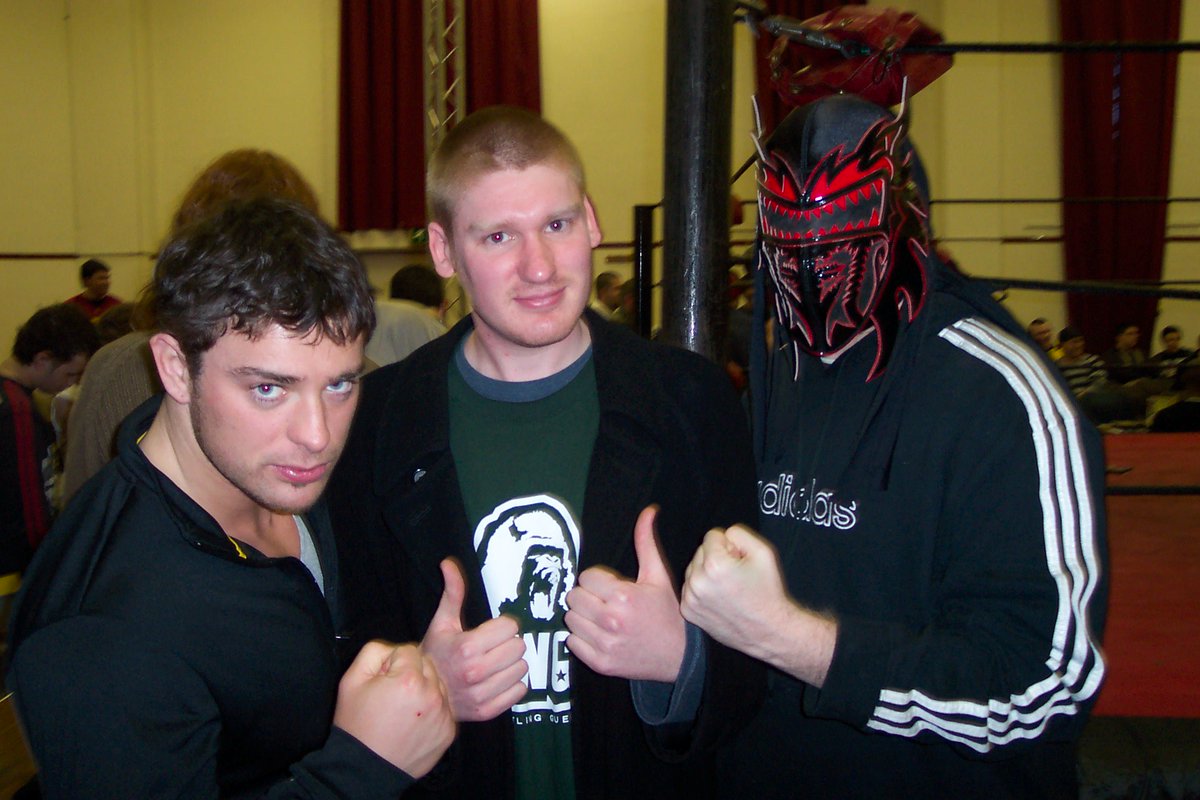 The next day I made my way from the Comfort Inn in Vauxhall back to Orpington Halls in what I remember being atrocious weather in time for the afternoon's PWG Meet n' Greet.So, here's 2006 me with Steen, Generico, Excalibur, Disco Machine, Super Dragon & Davey Richards..[cont]
