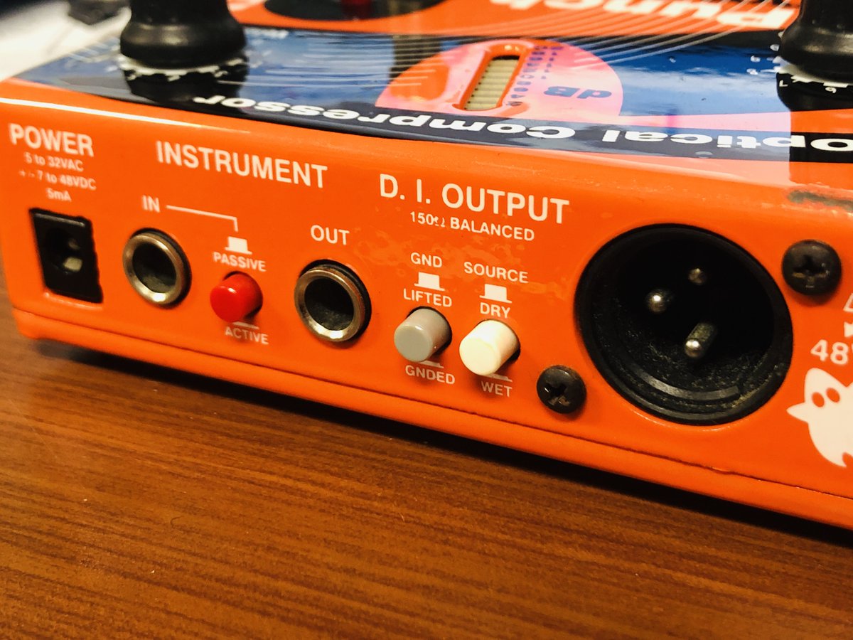 1484ikebukuro's tweet image. 【スタッフMの気になる1台】
#Aphex / Punch Factory Model 1404

つるっとした質感のまったりコンプ

オプトコンプらしい長めのアタック・リリースタイムのベース用コンプ！サステインはつるっと伸びやか。DI機能もついているので、レコーディングギアとしても最適です！
ishibashi.co.jp/ec/product/280…