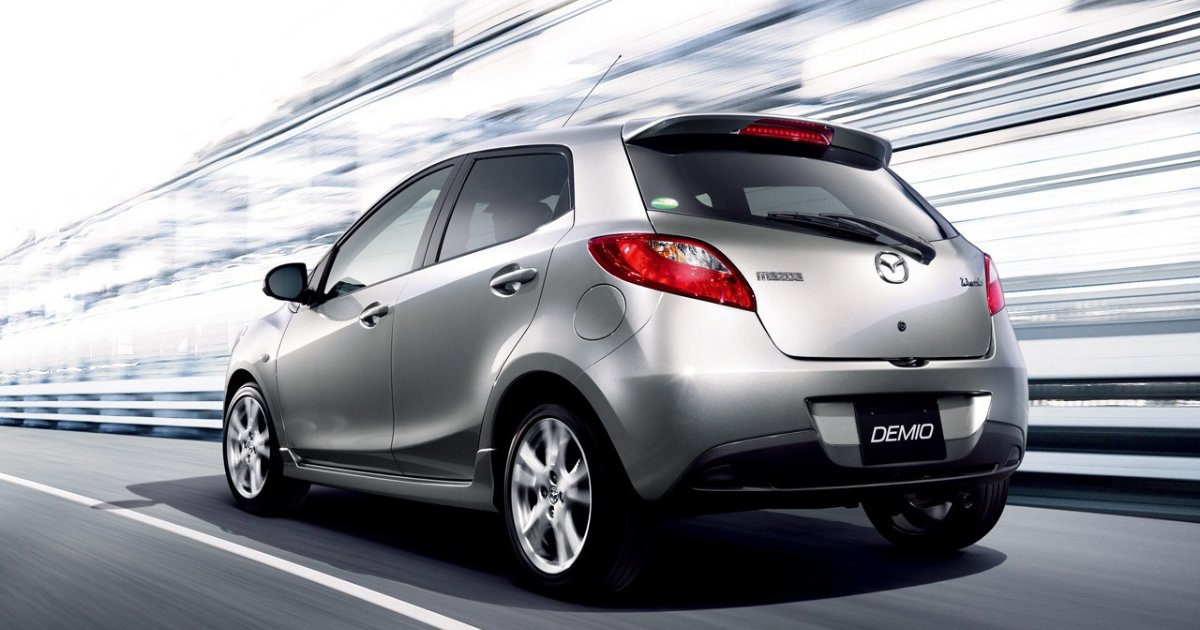 AutochekKenya's tweet photo. The Mazda Demio is a 5-door compact hatchback that is light in weight, which adds to the quality of its performance. The car provides excellent fuel economy, yet is still fun to drive. 

#MazdaDemio #Mazda #Demio #BudgetCars #Cars #SuperMinis #CarReviews #IChekiKenya https://t.co/SWXu8RzWmw