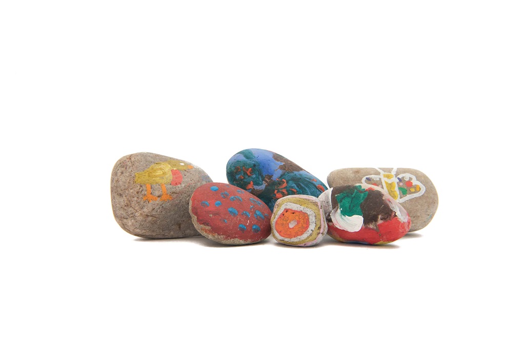 NatureBftB's tweet photo. Paint a Pebble and Post it!
(But not through next door's letterbox 😲 )

Go positively pebble potty! - tweet us your painted (or decorated) pebbles using #ArtofSavingSpecies - they could be featured on our gallery 🎨

For inspiration 👉 https://t.co/dDA0TbS9ko

#FridayMorning https://t.co/H5KglsRrNW