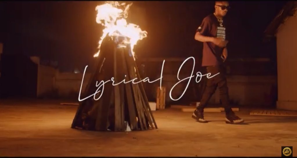 OUT NOW👇🏿

<a href="/_Lyricaljoe/">BigBird</a> drop #BARCODEII ft  eNZYM,Akwa P,MaaPee🎖🎖🎖🎖🎖

Watch 👇🏿
(Official Video)
youtu.be/EaXl8_6UkTk