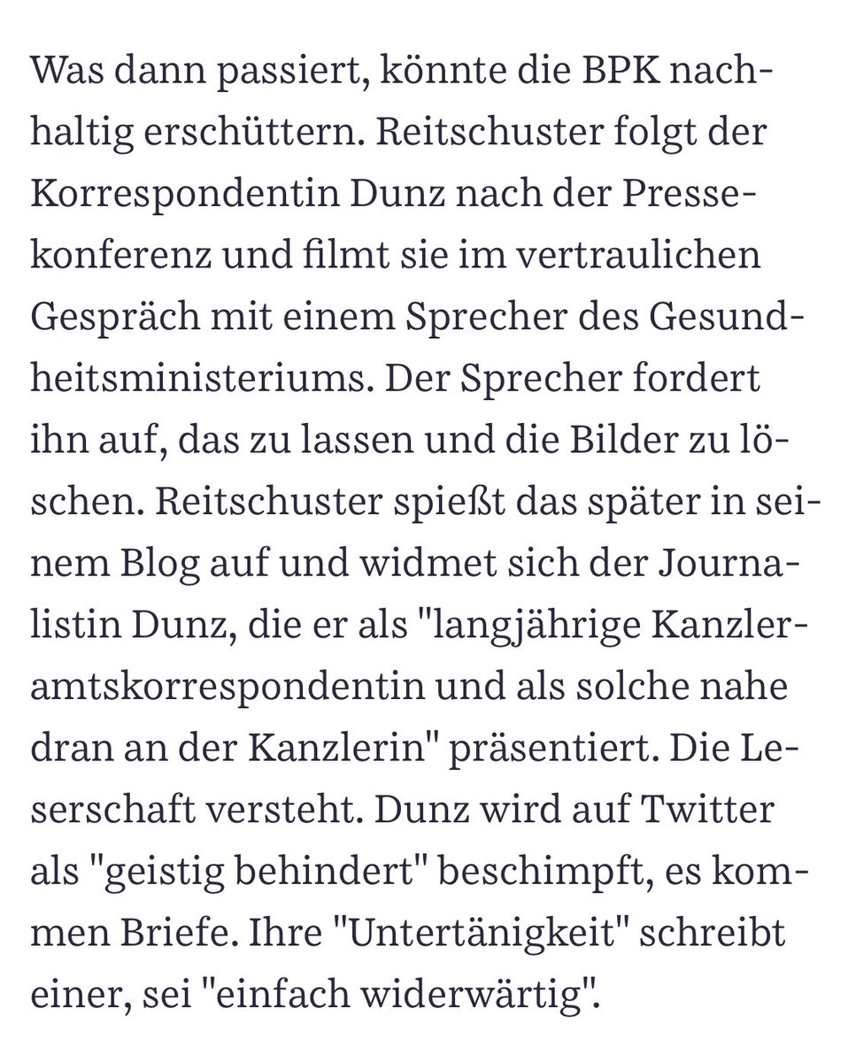 Wenn die #Bundespressekonferenz von Propagandisten gekapert wird:Die Rechtspopulisten steigen unserer Kollegin <a href="/WaltrautDunz/">Kristina Dunz</a> hinterher,filmen sie und werfen im Netz mit Dreck. So schließt sich der Kreis zur Geschichte des Spiegel über Hass im Netz vom WE...sueddeutsche.de/medien/bundesp…