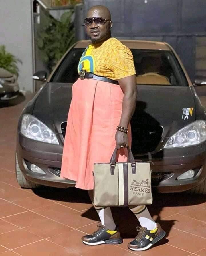 Coal_City's tweet photo. Fashion Friday 👀

What do you think of his outfits??

#FashionFriday 
#CoalCityConnect https://t.co/HIObdmaLJx
