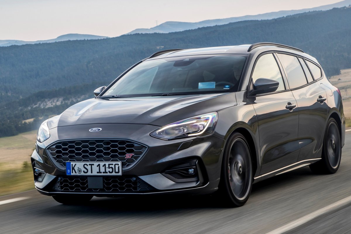 FordFrance's tweet image. Vous êtes plutôt SUV, familial ou utilitaire ? En tous cas chez Ford, nous répondons à chacune de vos envies. 😘 
Trouvez votre bonheur ici : ford.fr