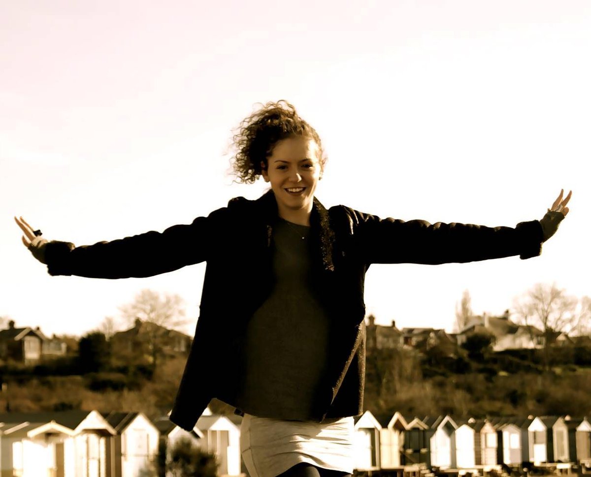 She surrounds herself with loved ones, 🌱 &amp; simplicity, and takes part in theatre classes to help her face audiences at conferences with steady nerves. Let’s get to know <a href="/Marta_Ellena/">Marta Ellena</a> PhD candidate who has made the climate-health nexus her forte
#WeAreCMCC
cmcc.it/article/next-s…