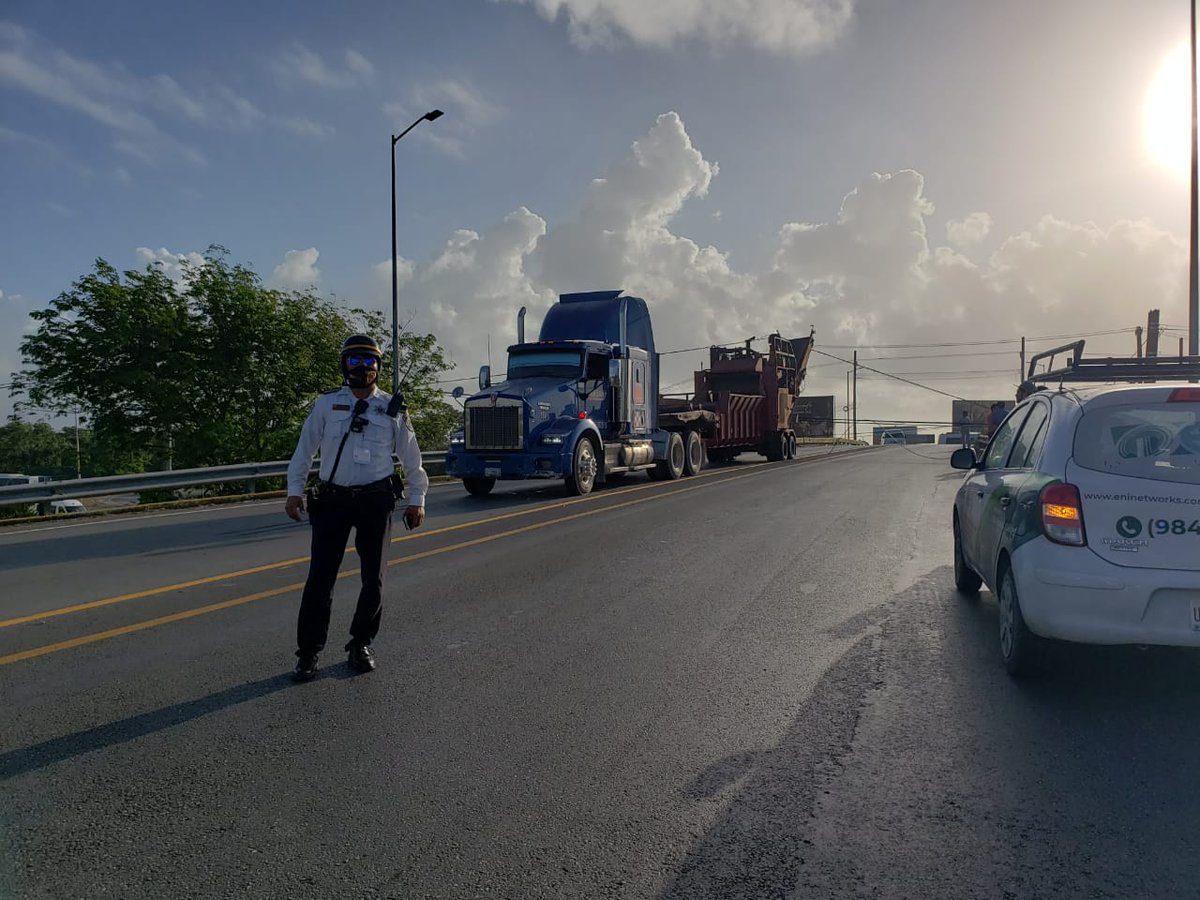 Tránsito de Cancún tweet media