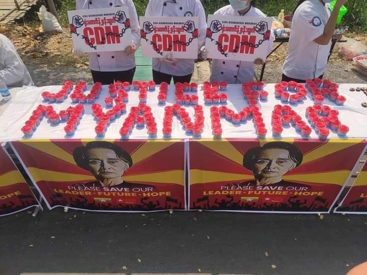 AungWaiNaing1's tweet photo. Chefs' anti-military movement in Burma
#JusticeForMyanmar 
#SaveMyammar 
#AgainstMyanmarMilitaryCoup https://t.co/jQsKiNUpXq