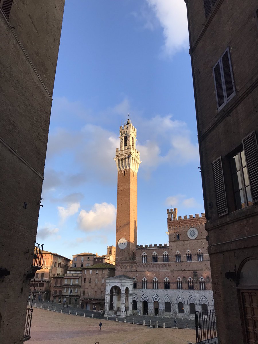 ceelynch's tweet photo. Beautiful Siena #siena#italia https://t.co/6y2ZTl916E