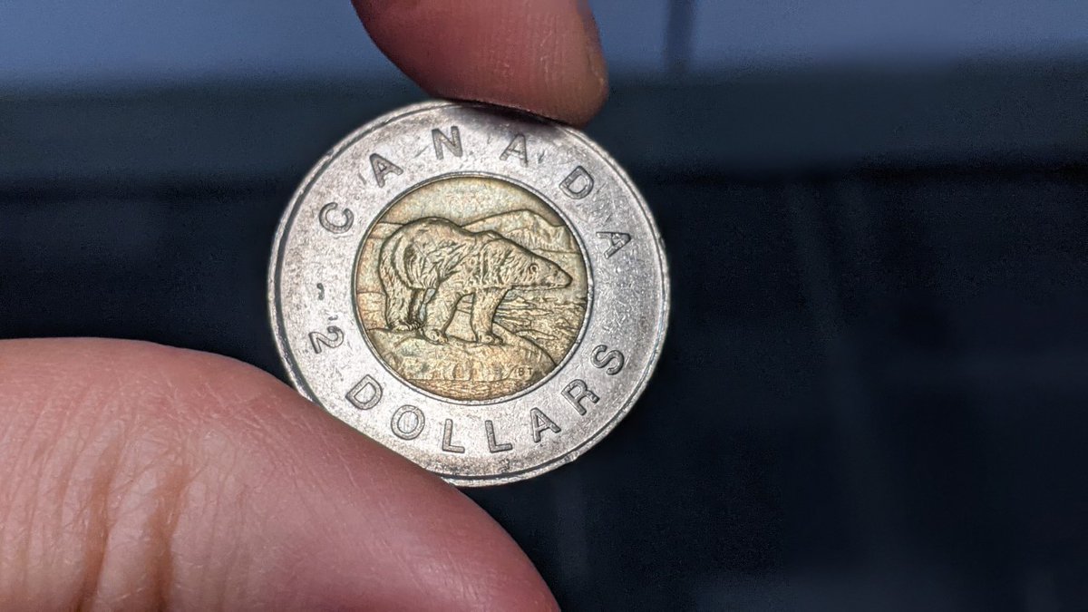 KareemsGouda's tweet photo. The Toonie is marking its 25th anniversary today.
First introduced on Feb 19th, 1996 to replace the 2-dollar bill. The Toonie has a life span approximately 20 times longer than the old paper currency and is manufactured using a distinctive bi-metallic coin locking mechanism. https://t.co/DGMrqtRHcx