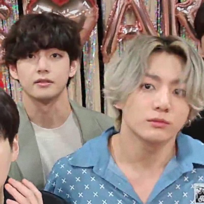 libiddinechim's tweet photo. ДА ЕМАЕ Я НЕ ВЫДЕРЖИВАЮ 
#vkook #jk #v #taekook #TAEHYUNG #Jongkook https://t.co/gevfqsc0z4