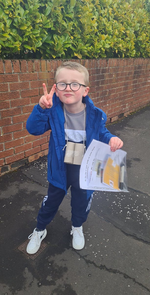 gem_mccall's tweet photo. Noah enjoyed out exploring with his binoculars 🧐😊 @netherthirdps https://t.co/QeSEs2JfSG