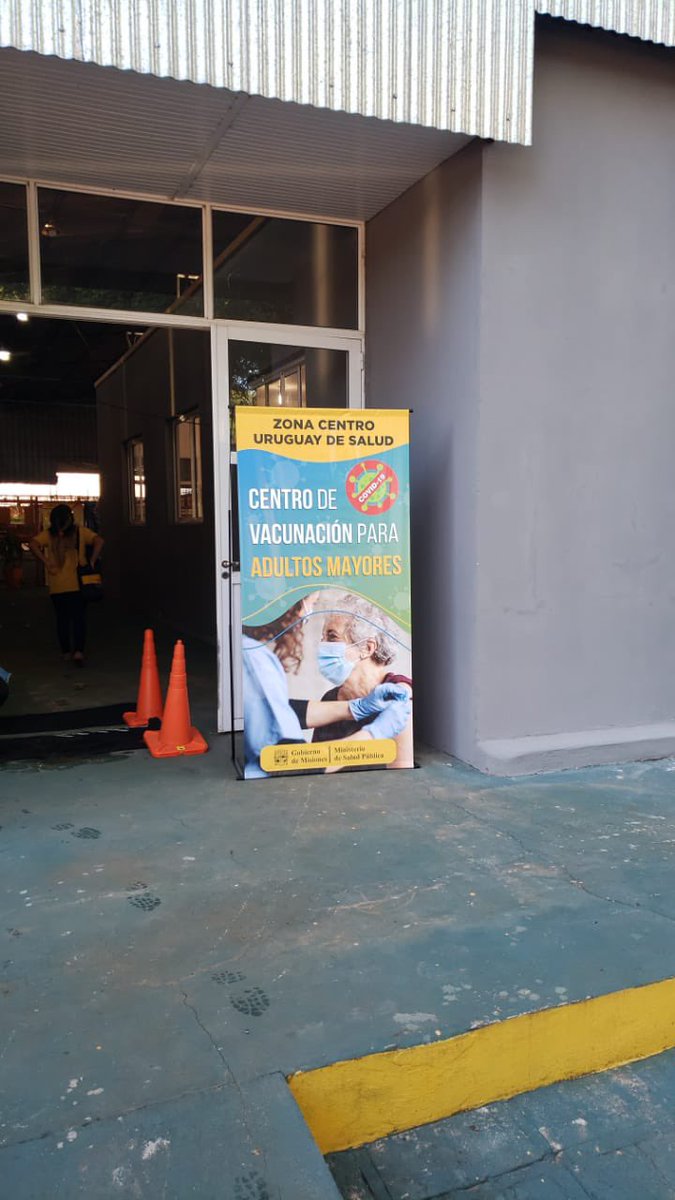 herrerayflia's tweet photo. Ahora comienza el programa ampliado de inmunización COVID-19 en Obera para mayores de 75 años. @gobmisiones https://t.co/5PTQ0neQhr