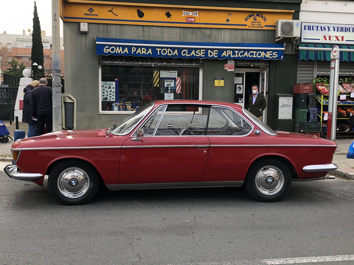 gomamovilpaz's tweet photo. veces tenemos la suerte de que nos llegan clientes que no traen coches, traen joyas...
BMW CS2000
Año 1968
En aquella época hubo que comprarlo en las Islas Canarias, ya que en la península no había concesionarios BMW.
¡Una auténtica preciosidad!
#BMW #cochesclasicos #CS2000 https://t.co/BnpOIFlMqq