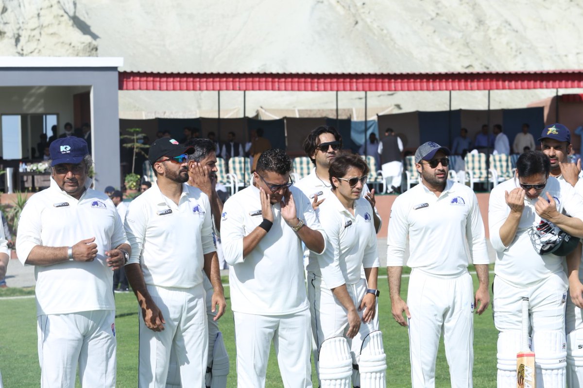 AajEntertains's tweet photo. Dua for #alisadapara by the team.

#SooperhaiPakistanCup #Gwadar #Firstevercricketmatch #BeautifulPakistan #aajent #aajentertainment #SabRangHainAapSe #SooperhaiPakistan #aajtv #gwadardolphins #showbizsharks #CricketAtGwadar https://t.co/kLsgFZviwh