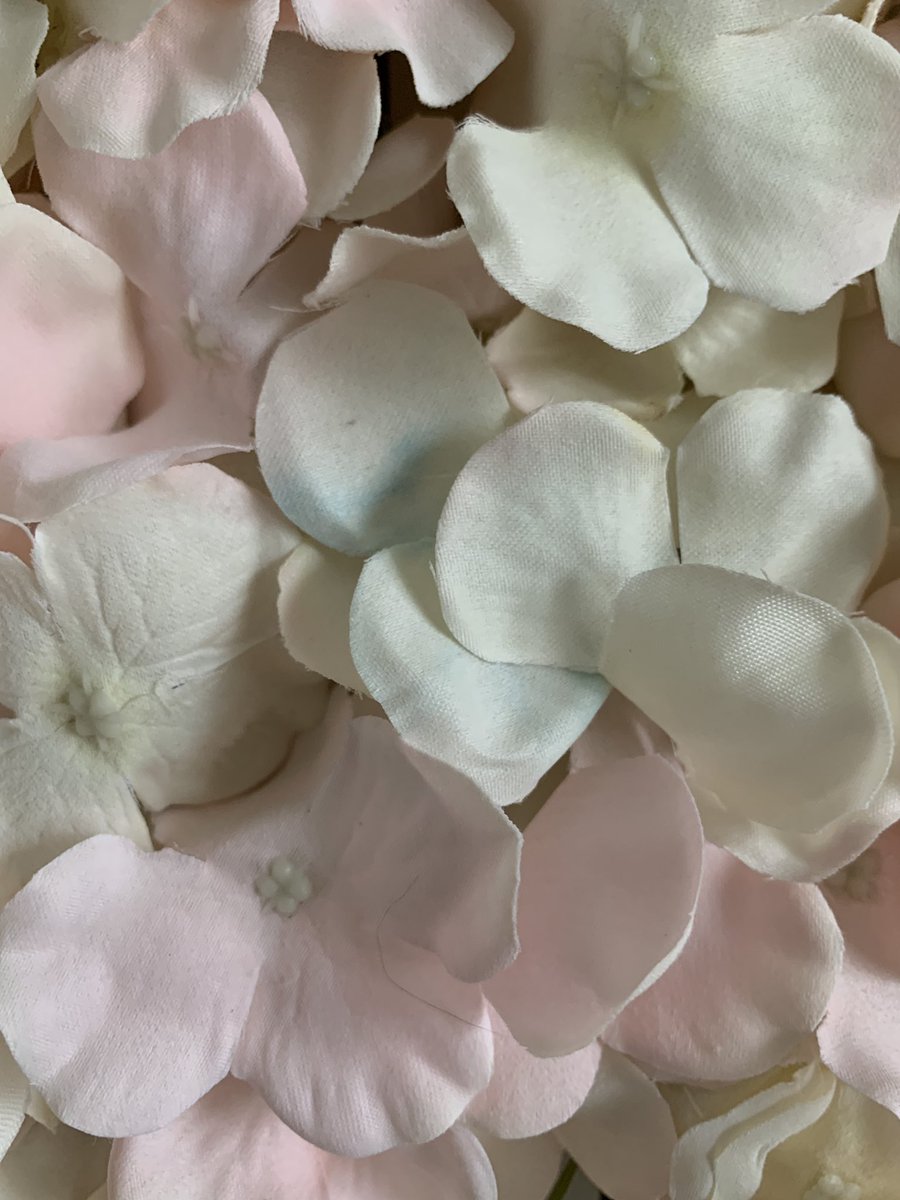 Princess__Donna's tweet photo. So disappointed with my flower wall from @Hobbycraft - dirty ages and a massive blue stained flower near the centre https://t.co/qZjL7oZo14
