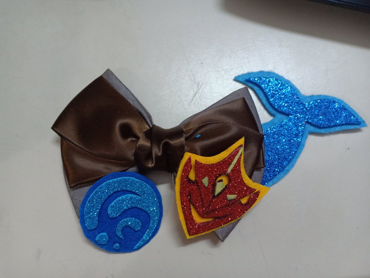 Melonics_'s tweet photo. Otw making Tartaglia themed mask extender #GenshinImpact #maskextender #Tartaglia https://t.co/FAG9kqZP0v