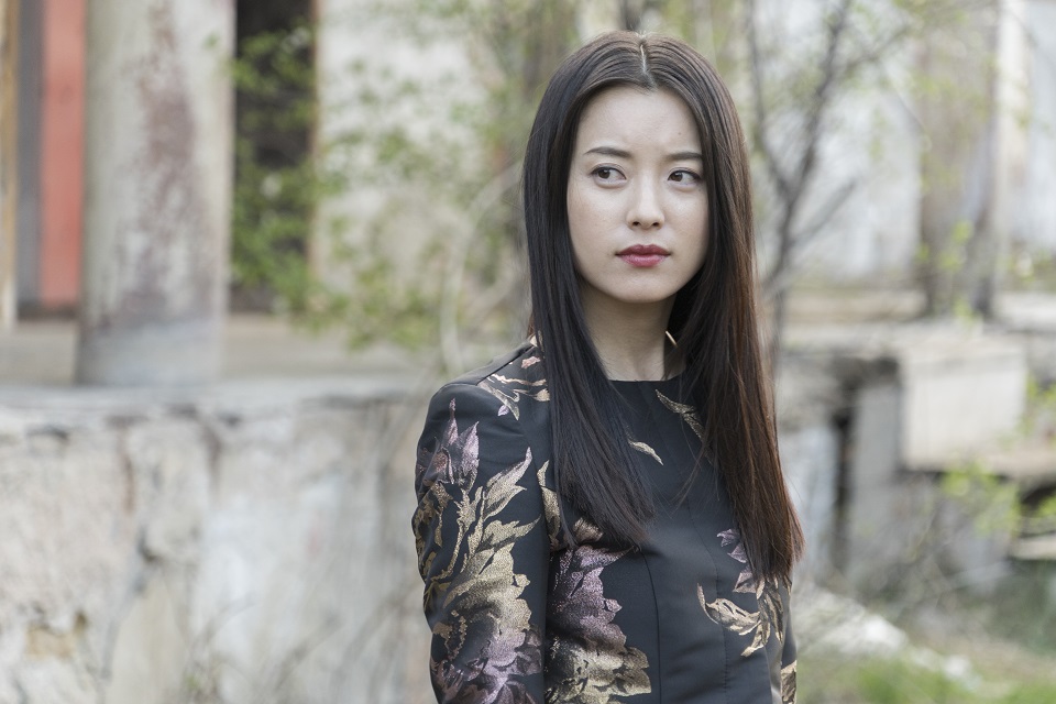 太陽は動かない 公式 Happy Birthday 今日は ハン ヒョジュ さんの誕生日 ハン ヒョジュさん演じるayakoは 次世代エネルギーの情報を集める謎の女 彼女は鷹野 藤原竜也 田岡 竹内涼真 とどう絡んでくるのか 公開をお楽しみに 太陽は