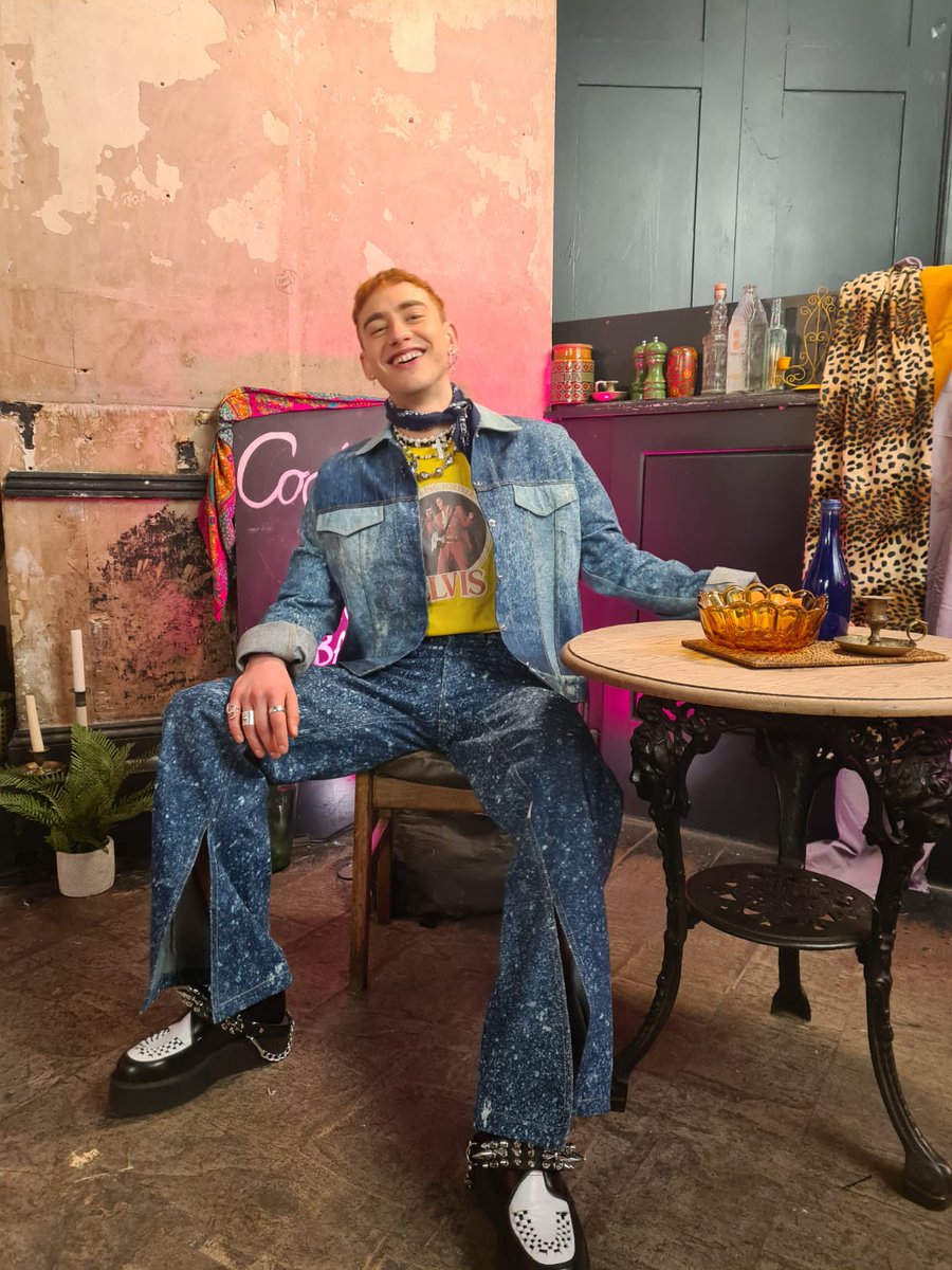 olly alexander tweet media